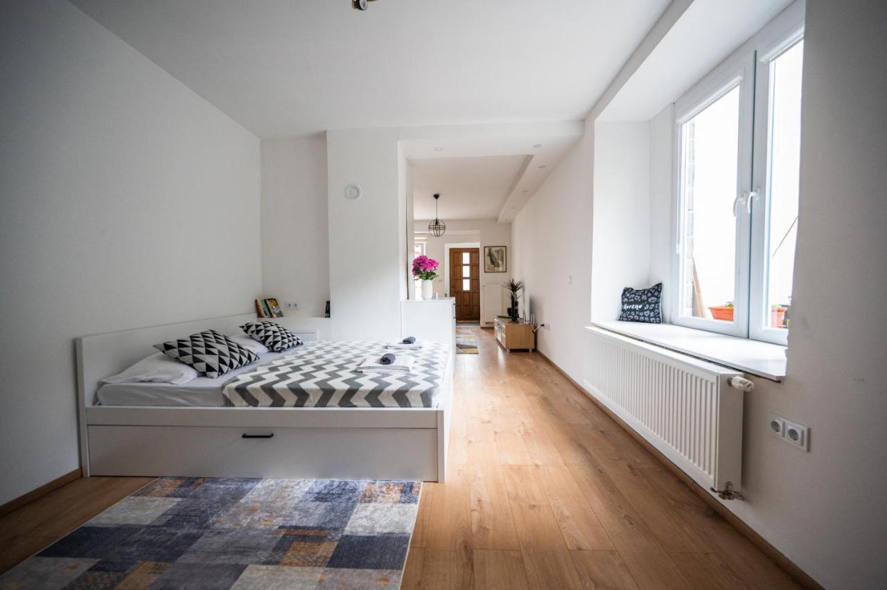 Modern Studio Apartment In The Old Town Sarajevo Exterior photo
